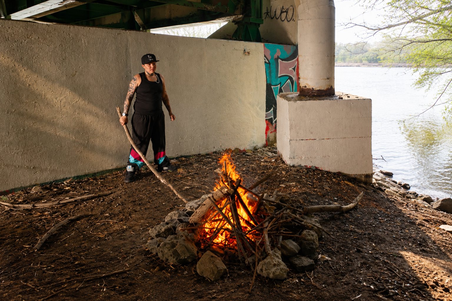 Tommy Keith photograph of Toronto waterfront walker from the 'By the Lake' series