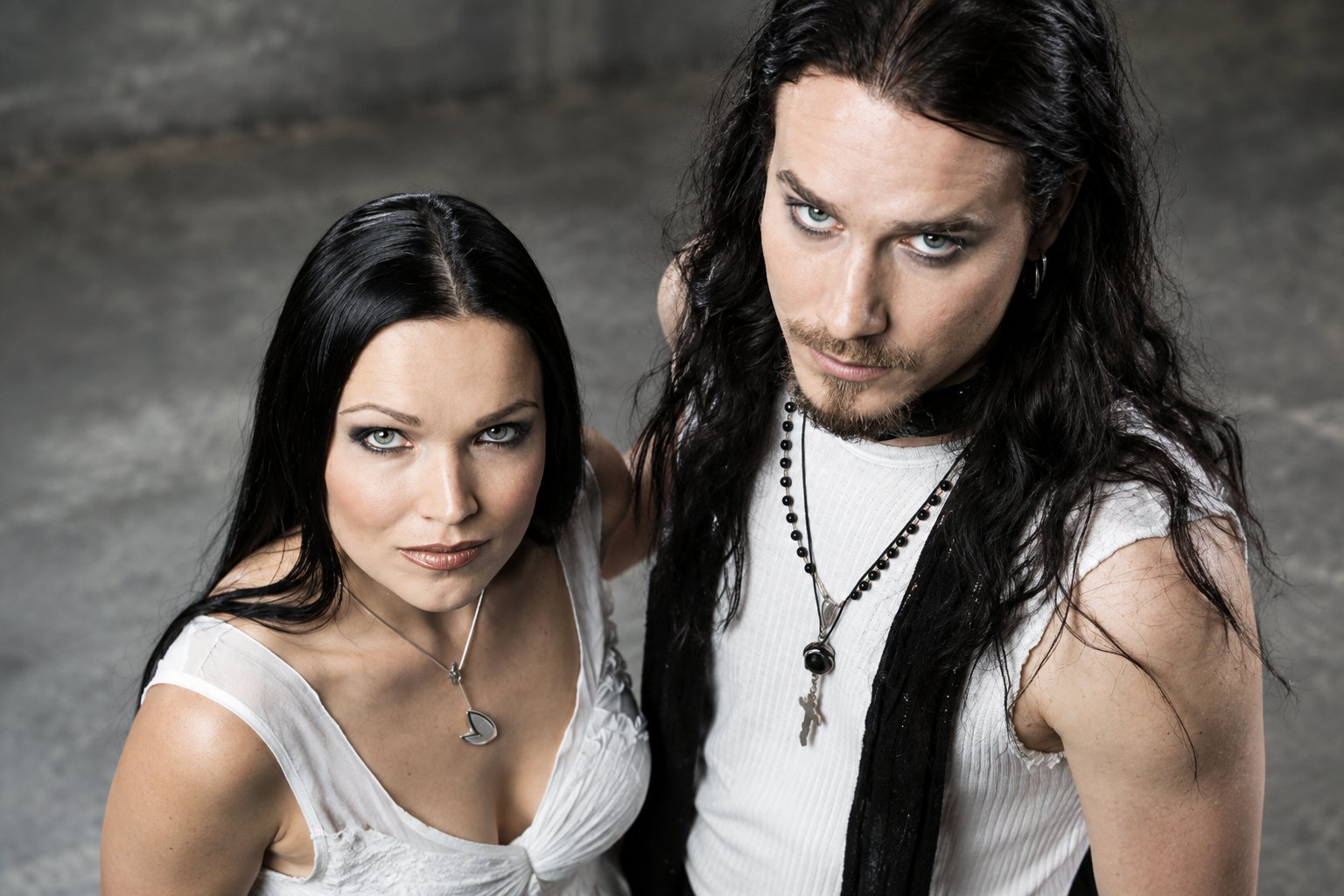 Tuomas Holopainen playing keyboards, speaking about Nightwish's past and future