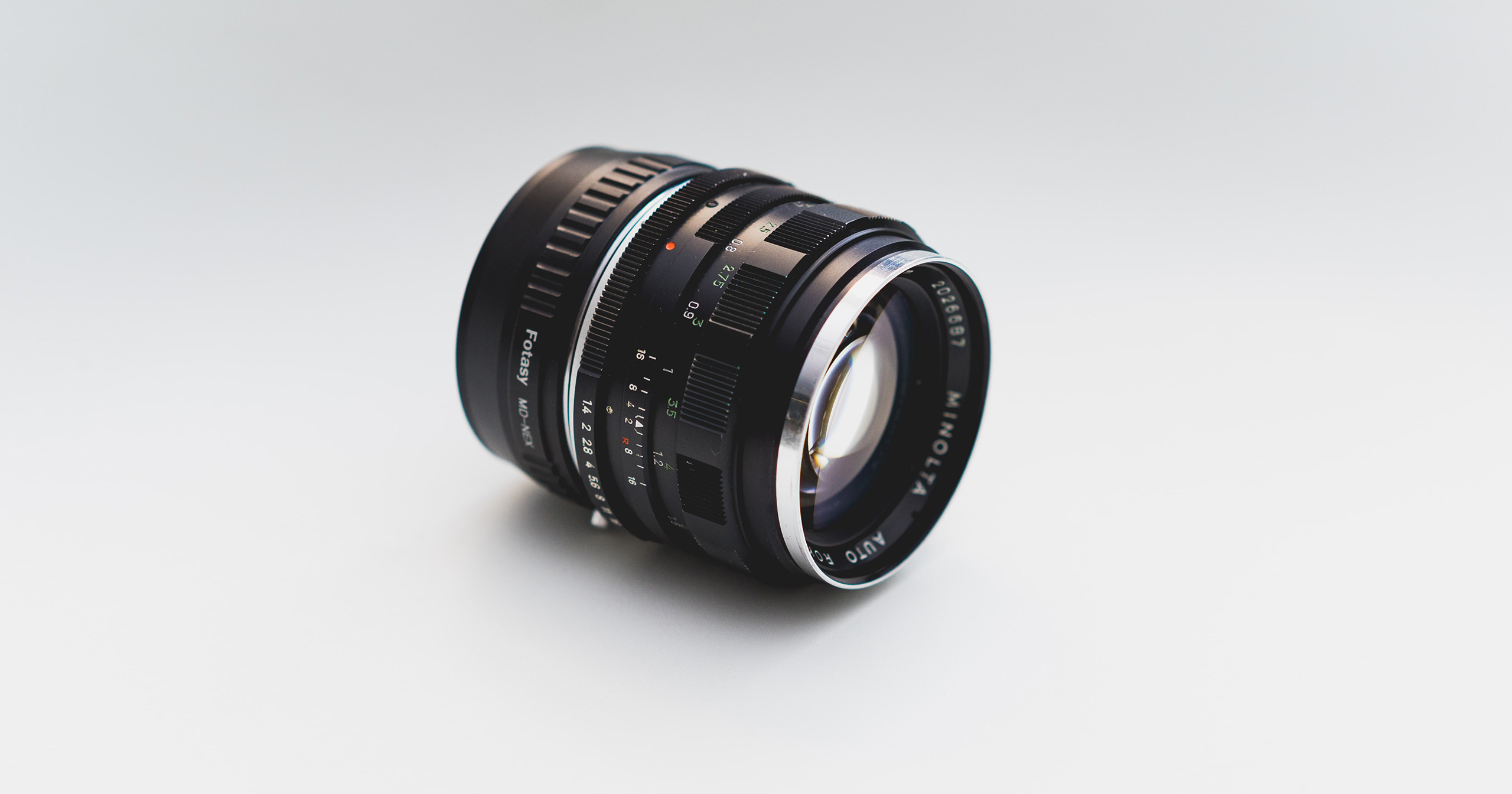 Catch Every Moment with a Universal Travel Lens